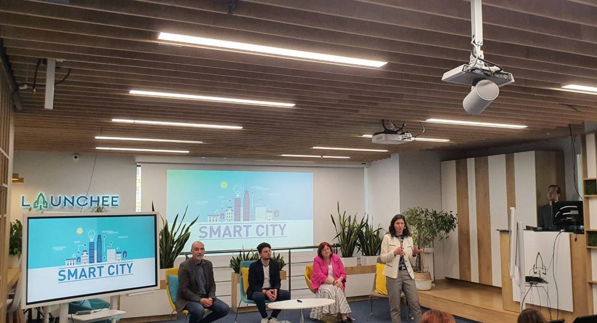 The transnational event on smart cities and professions is over